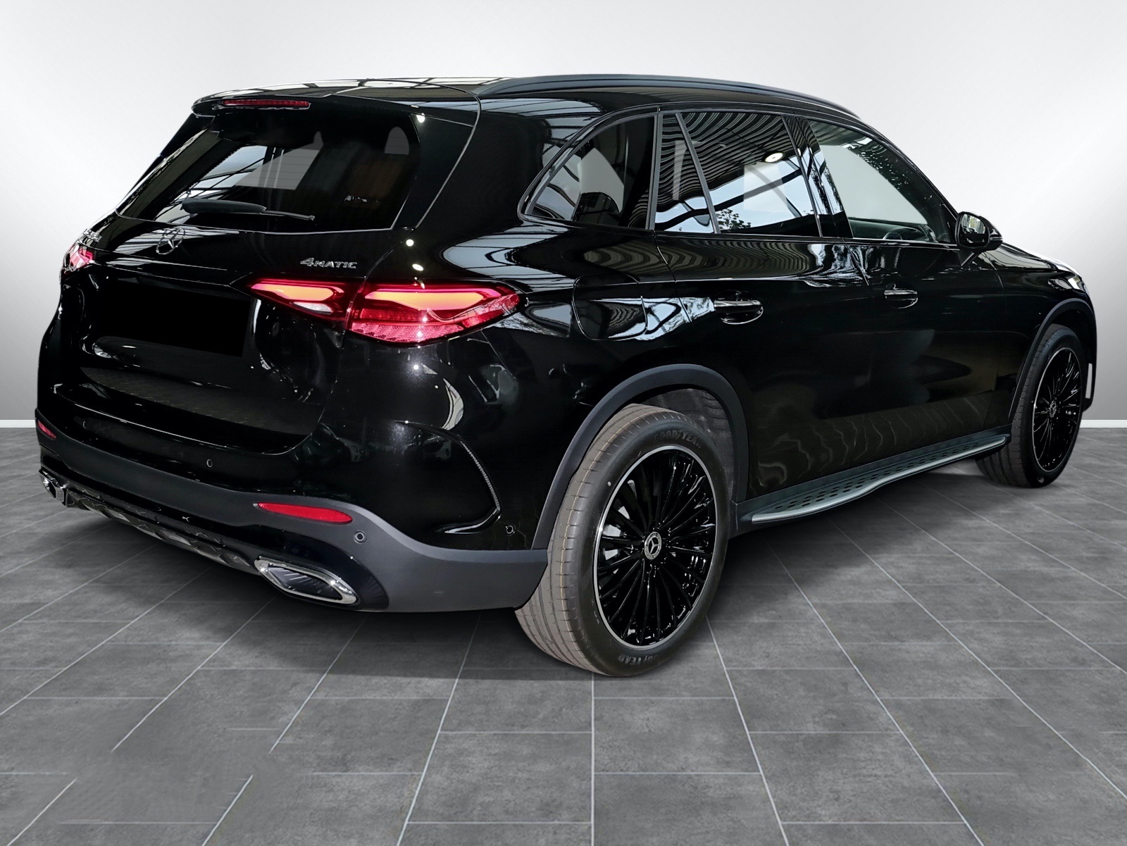 Mercedes GLC 220d 4matic AMG | PREMIUM PLUS | novinka skladem | nový model | předváděcí německé auto ihned | černá Obsidian metalíza | SUV | nákup online | AUTOiBUY.com